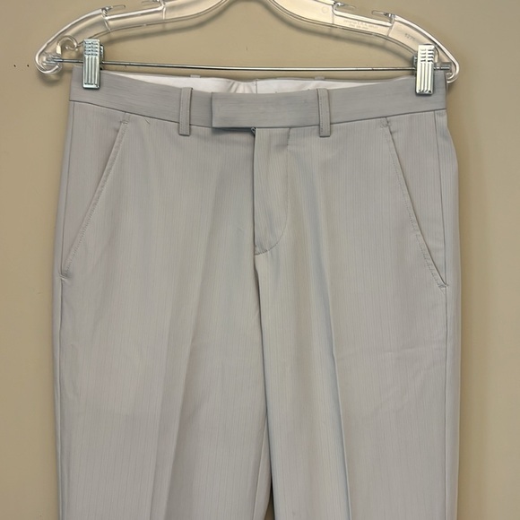 Le Chateau Men's Classic Suit - Picture 5 of 11